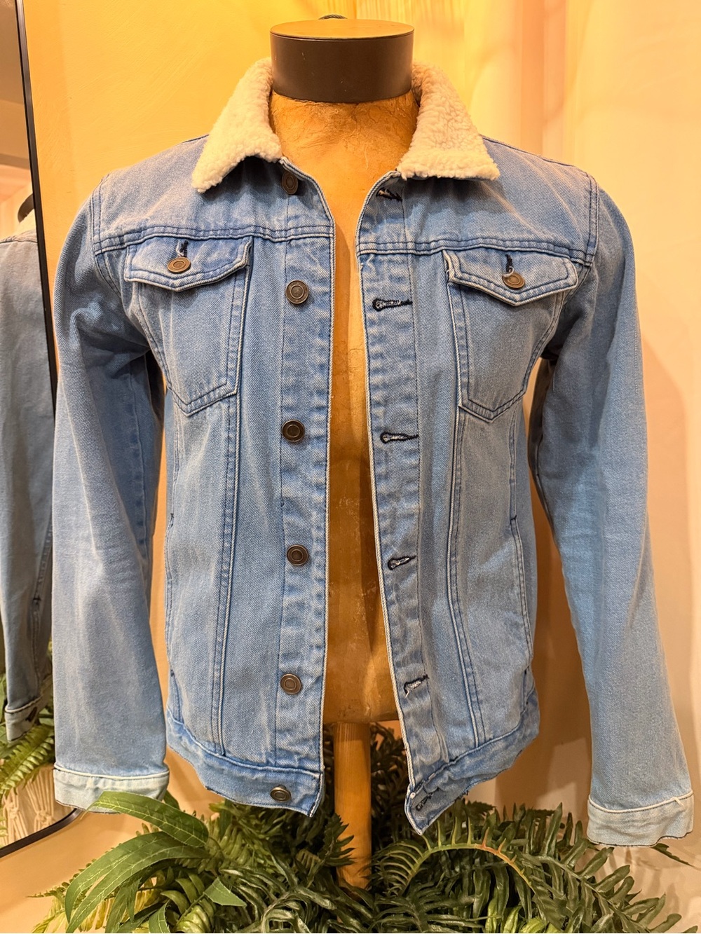 Boohoo Light Blue Denim Jacket with Cream Sherpa Collar